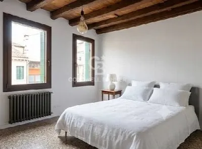 Appartamento in vendita a Venezia, Santi G... - foto 1