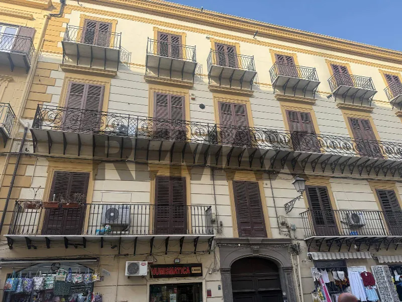 Appartamento in vendita a Palermo, Centro Storico - foto 1