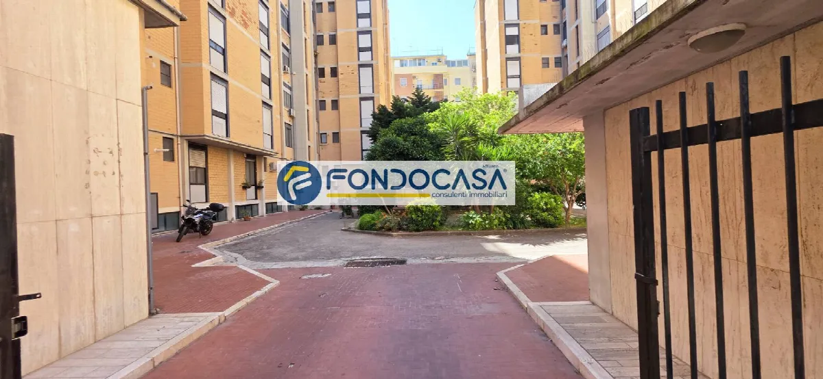 Appartamento in vendita a Brindisi, Centro Storico, Cappuccini, Commenda - foto 2