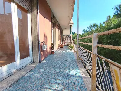 Appartamento in vendita a Savona, Oltrelet... - foto 1