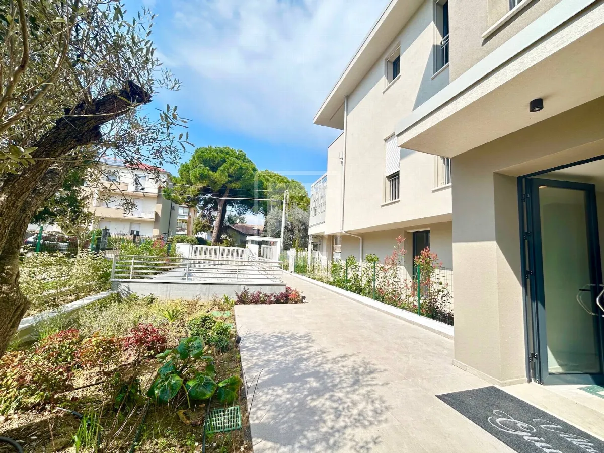Appartamento in vendita a Desenzano del Garda - foto 2