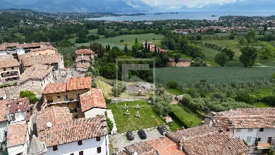 Appartamento in vendita a Manerba del Gard... - foto 1