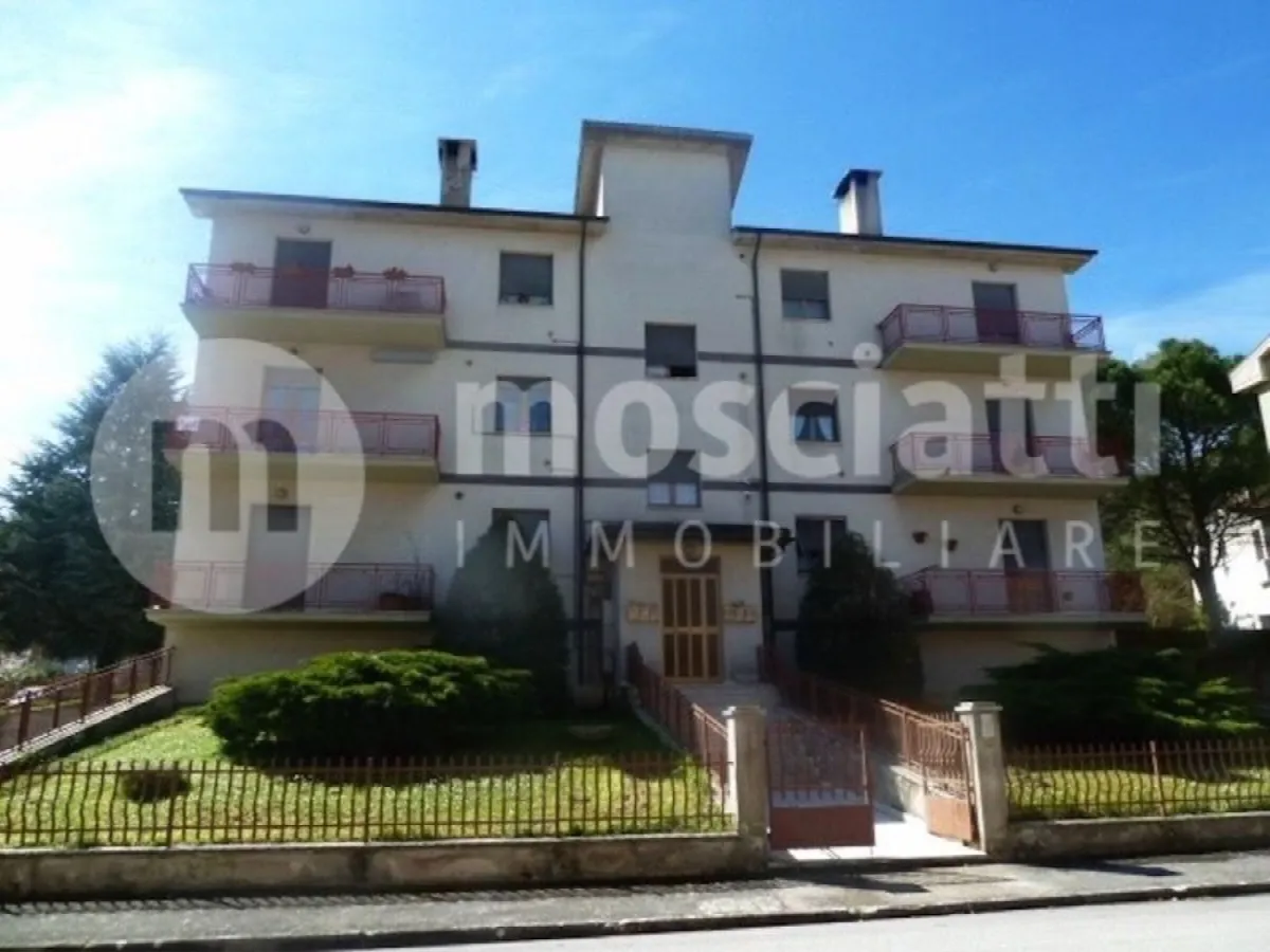 Appartamento in vendita a Esanatoglia - foto 2