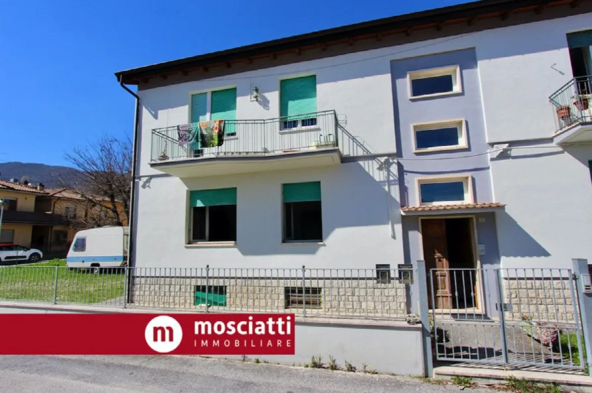 Appartamento in vendita a Esanatoglia - foto 2