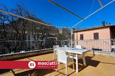 Appartamento a Esanatoglia