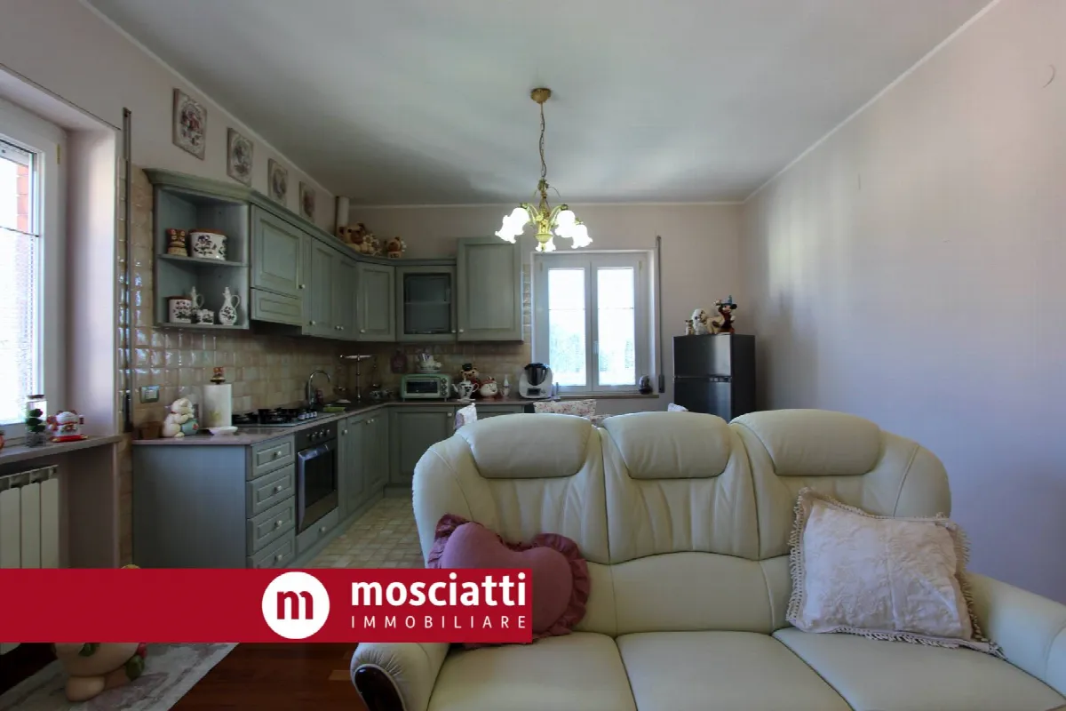 Appartamento in vendita a Esanatoglia - foto 4