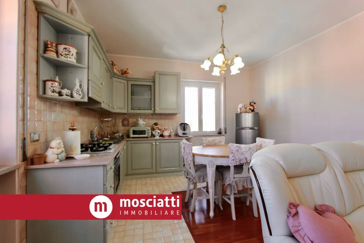 Appartamento in vendita a Esanatoglia - foto 5