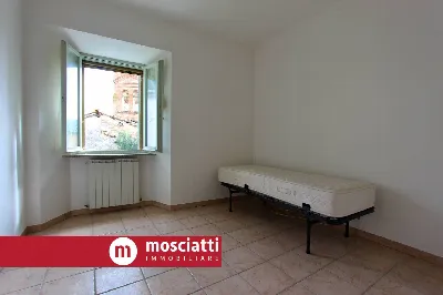 Appartamento in vendita a Esanatoglia - foto 3