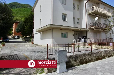 Appartamento in vendita a Esanatoglia - foto 2