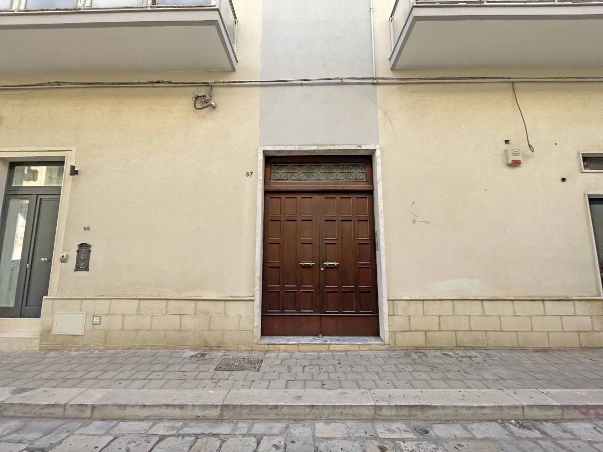 Appartamento in vendita a Brindisi, Centro Storico, Cappuccini, Commenda - foto 2