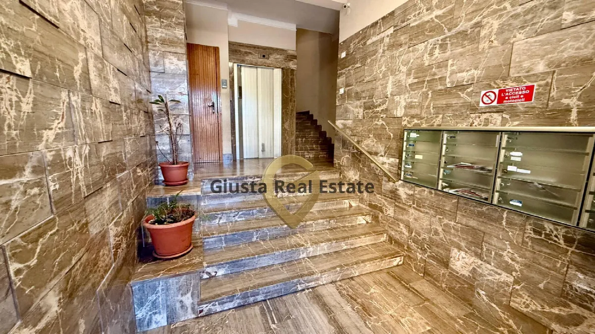Appartamento in vendita a Brindisi, Centro Storico, Cappuccini, Commenda - foto 2