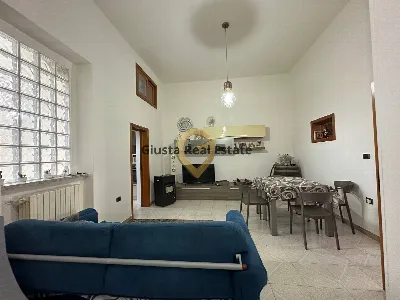 Appartamento in vendita a Brindisi, Centro... - foto 1