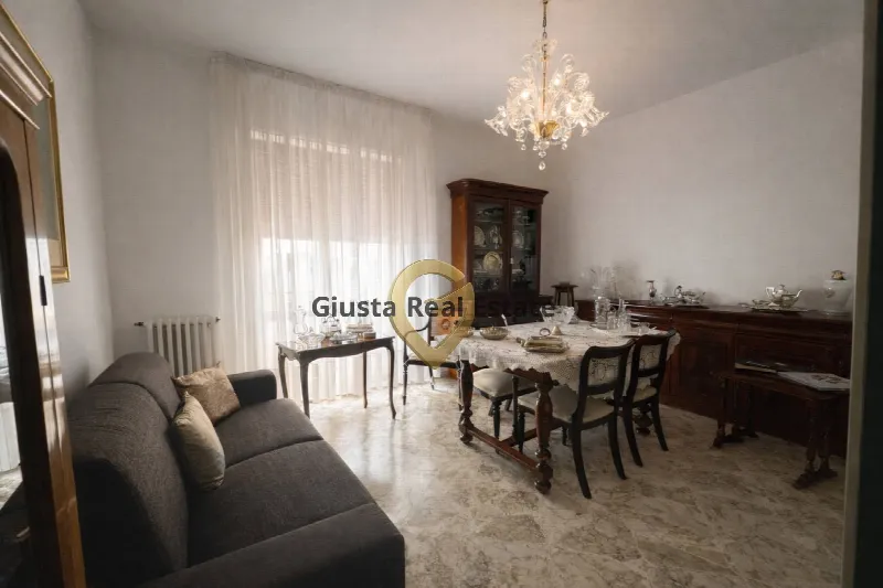 Appartamento in vendita a Brindisi, Centro Storico, Cappuccini, Commenda - foto 1