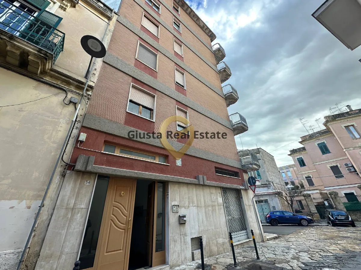 Appartamento in vendita a Brindisi, Centro Storico, Cappuccini, Commenda - foto 2