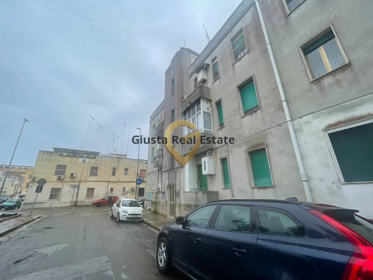 Appartamento in vendita a Brindisi, Centro Storico, Cappuccini, Commenda - foto 2