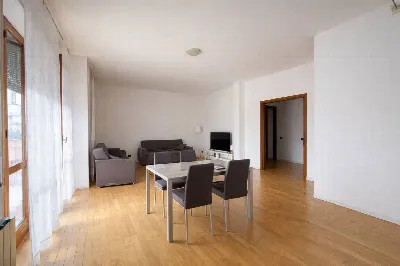 Appartamento in vendita a Varese, Centro, ... - foto 2