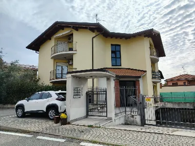 Appartamento in vendita a Cardano al Campo - foto 1