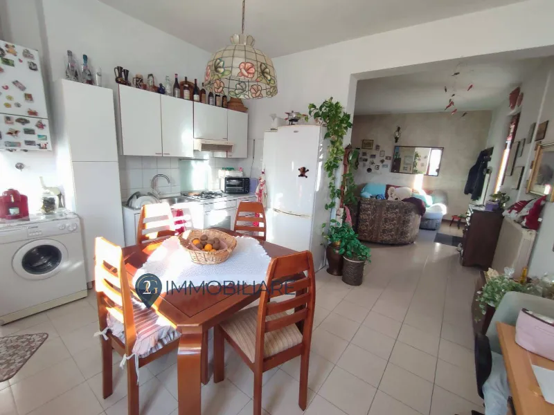 Appartamento in vendita a Beverino - foto 1