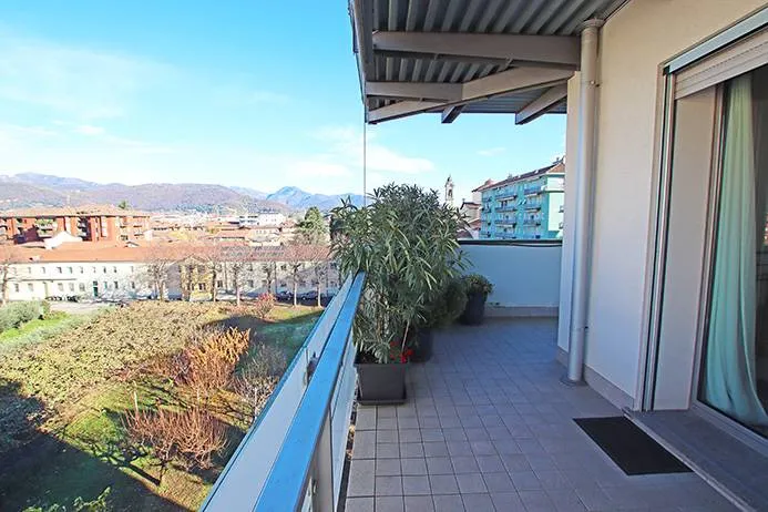 Appartamento in vendita a Bergamo, Borgo Palazzo, Centro, Stazione - foto 2