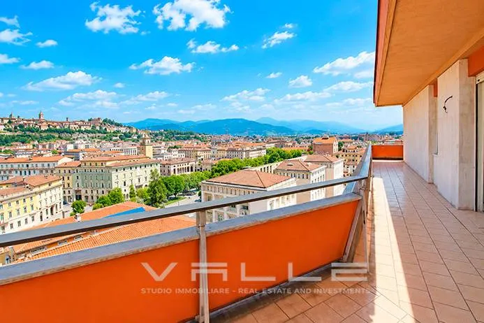 Attico in vendita a Bergamo, Borgo Palazzo, Centro, Stazione - foto 1