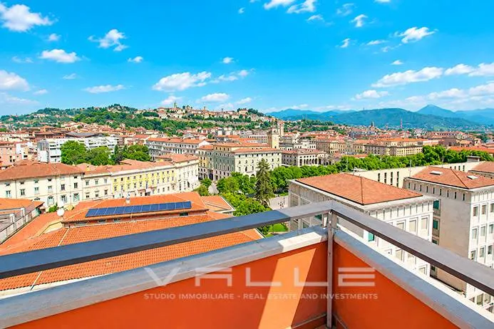 Attico in vendita a Bergamo, Borgo Palazzo, Centro, Stazione - foto 3