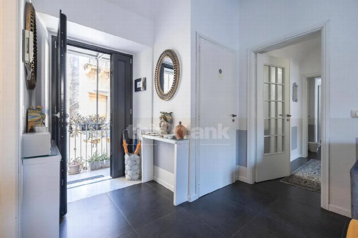 Appartamento in vendita a Catania, Centro Storico, Porto - foto 2