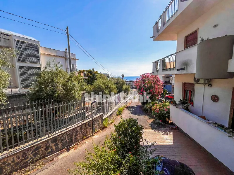 Appartamento in vendita ad Aci Castello - foto 1