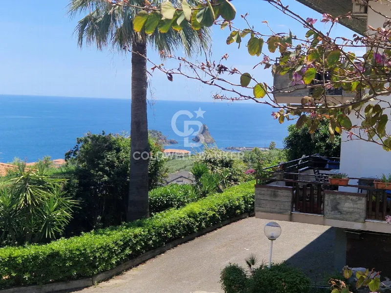 Appartamento in vendita ad Aci Castello - foto 1