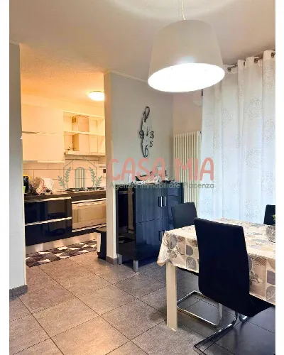 Appartamento in vendita a Piacenza, Farnes... - foto 9