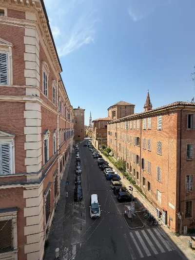 Appartamento in vendita a Modena, Centro - foto 1