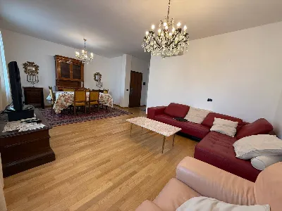 Appartamento in vendita a Modena, Centro - foto 2