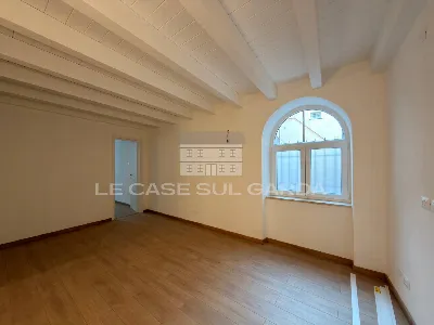 Appartamento in vendita a Toscolano-Madern... - foto 1