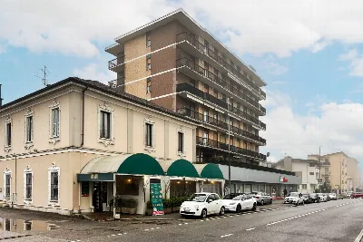 Appartamento in vendita a Monza, Via lecco... - foto 1