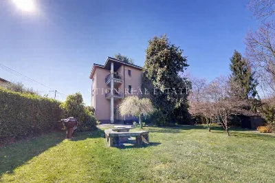 Appartamento in vendita a Varese, Belforte... - foto 1
