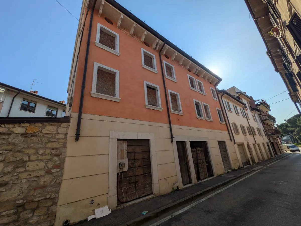 Appartamento in vendita a Verona, Quinzano, Parona - foto 2