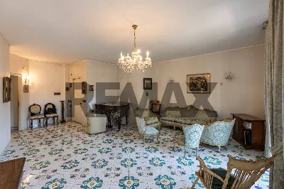 Appartamento in vendita a Napoli, Vomero, ... - foto 2