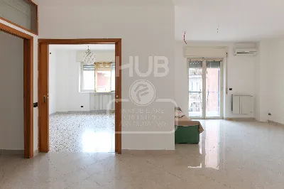 Appartamento in vendita a Napoli, Fuorigro... - foto 2