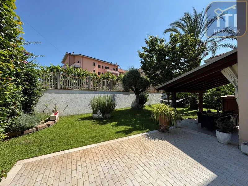 Appartamento in vendita ad Aprilia - foto 1