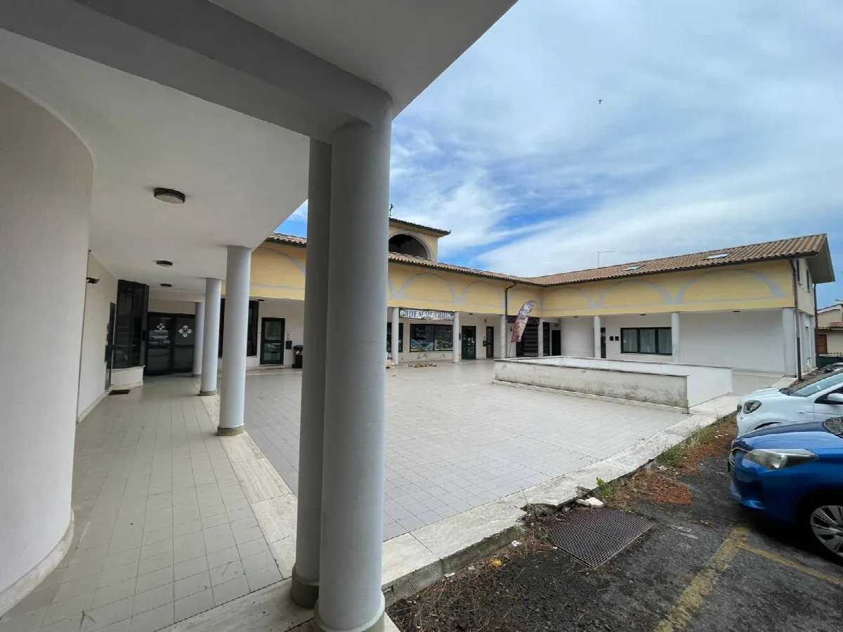 Appartamento in vendita ad Anguillara Sabazia - foto 2