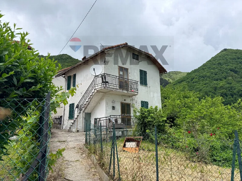 Appartamento in vendita a Davagna - foto 1