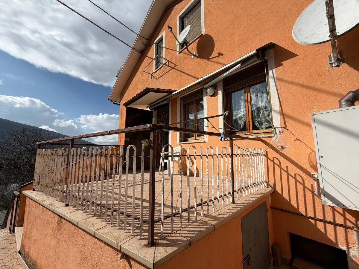 Appartamento in vendita a Fiastra - foto 2