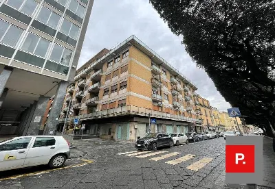 Appartamento in vendita a Caserta, Centro - foto 2