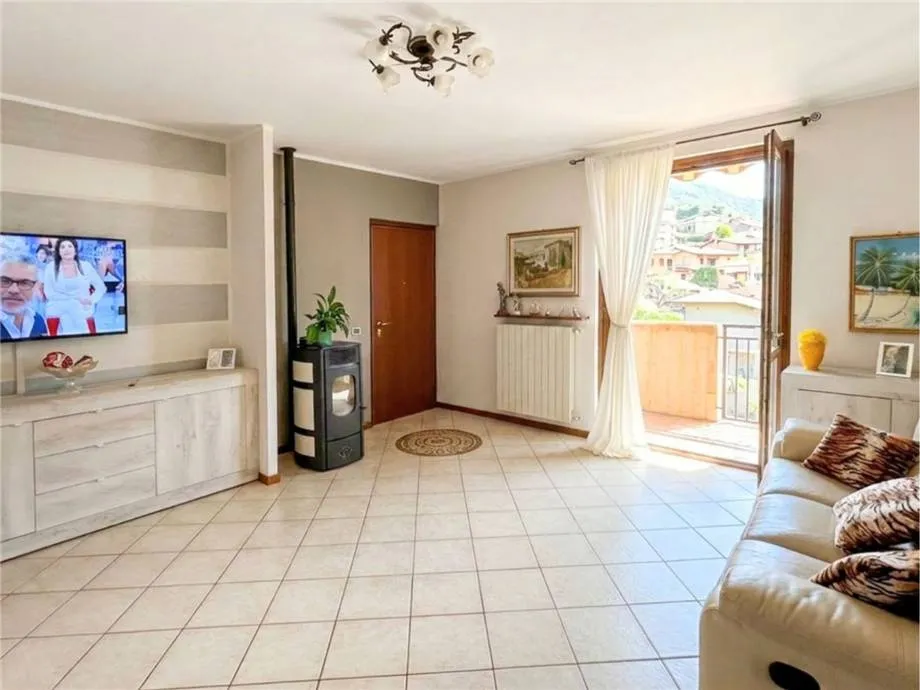 Appartamento in vendita ad Adrara San Martino - foto 3