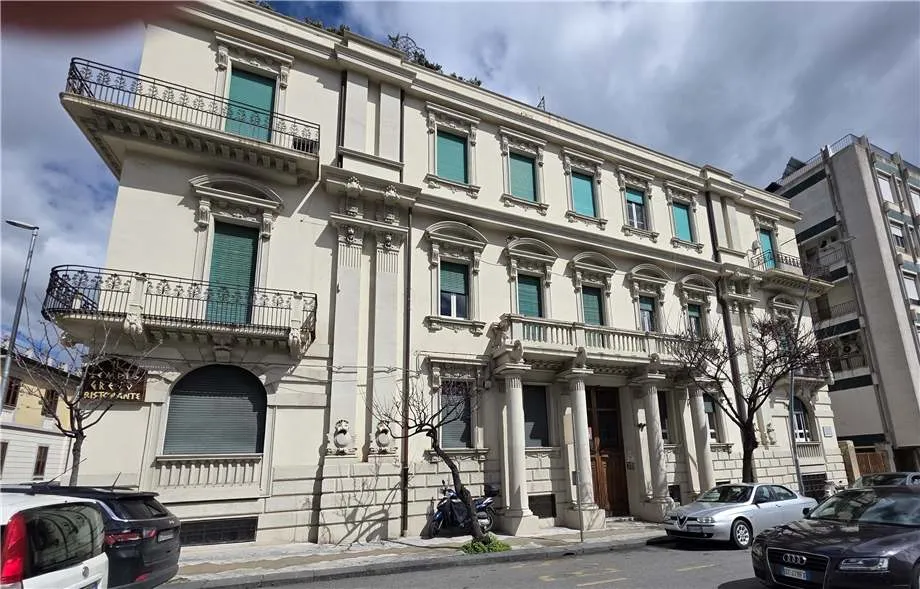 Appartamento in vendita a Messina, Centro - foto 2