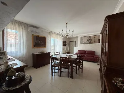Appartamento in vendita a Sannicandro Garg... - foto 1