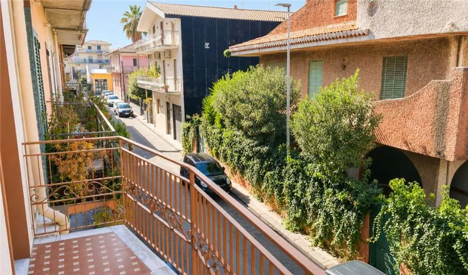 Appartamento in vendita ad Aci Sant'Antonio - foto 5