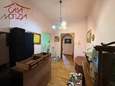 Appartamento in vendita a Lucca, Centro st... - foto 2