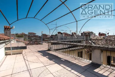 Appartamento in vendita a Verona, Centro - foto 3