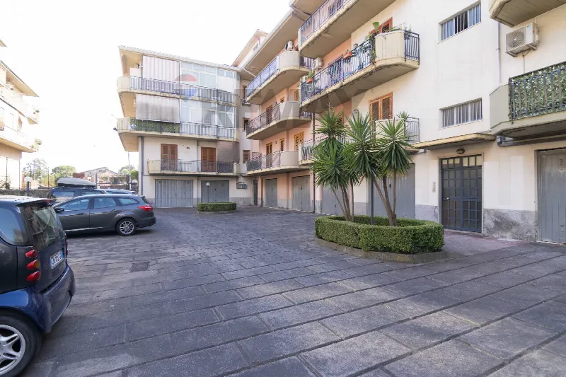 Appartamento in vendita ad Aci Sant'Antonio - foto 1