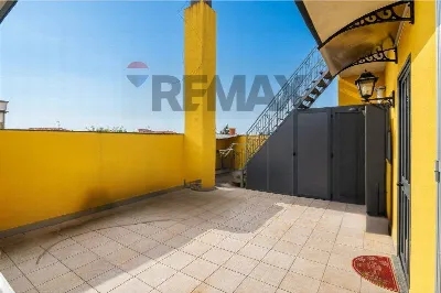Appartamento in vendita a Fiumefreddo di S... - foto 2